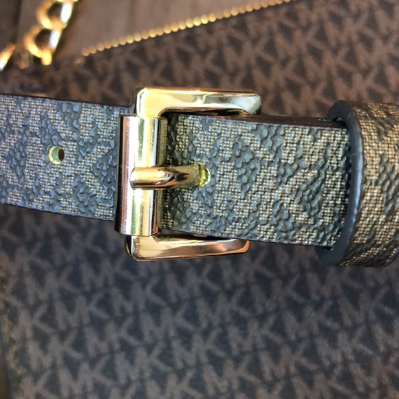 Michael Kors Dark Brown Bumbag - Picture 17 of 17